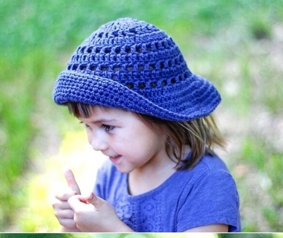 29-FLOPPY-EYELETS-CROCHET-SUN-HAT-PATTERN-1